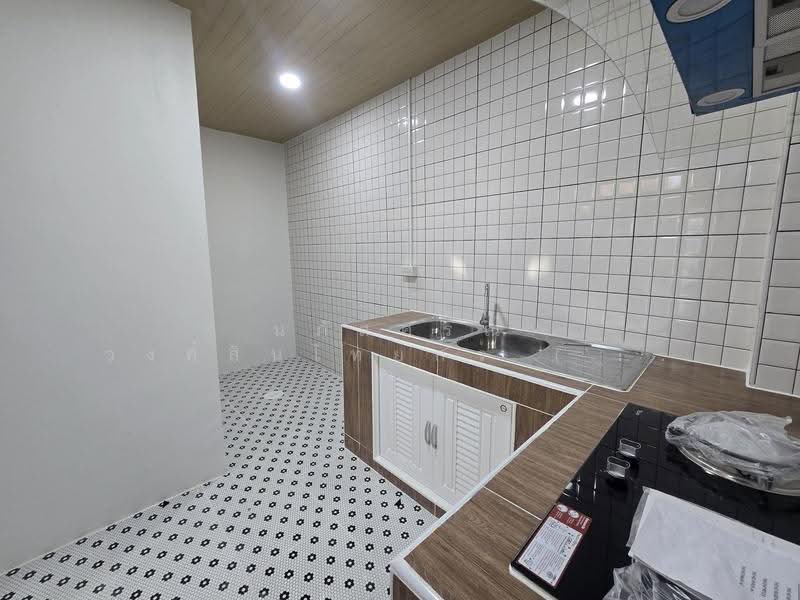 หมู่บ้านมโนรมย์ 4 ถนนเลียบคลองสอง19 คลองสามวา, Bangkok, เลียบคลองสอง19, Sam Wa Tawan Tok, Khlong Sam Wa, Bangkok, 3 Bedrooms, 80 sqm, Townhouse For Sale, by นภัสศรณ์ วงศ์สินไทยกร (นันท์), 500561033 - DDproperty.com