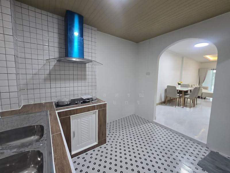 หมู่บ้านมโนรมย์ 4 ถนนเลียบคลองสอง19 คลองสามวา, Bangkok, เลียบคลองสอง19, Sam Wa Tawan Tok, Khlong Sam Wa, Bangkok, 3 Bedrooms, 80 sqm, Townhouse For Sale, by นภัสศรณ์ วงศ์สินไทยกร (นันท์), 500561033 - DDproperty.com