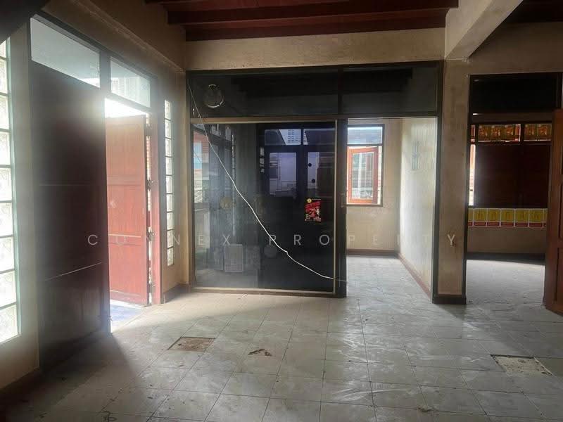 House on a 112-square-wah plot. Located on Soi Wing Wua, adjacent to Ratchaphruek Road, Bangkok, , Bangko, Chom Thong, Bangkok, 4 Bedrooms, 448 sqm, Single Detached House For Sale, by Connex Property, 500561035 - DDproperty.com