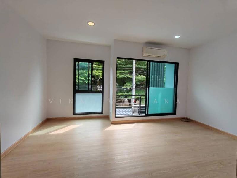 Baan Klang Muang Rama 9-Ramkhmahaeng : บ้านกลางเมือง พระราม 9-รามคำแหง, กรุงเทพ, ซอย รามคำแหง 39, พลับพลา, วังทองหลาง, กรุงเทพ, 149 ตร.ม., ทาวน์เฮ้าส์ ขาย, โดย Vinai Wattana, 500561079 - DDproperty.com