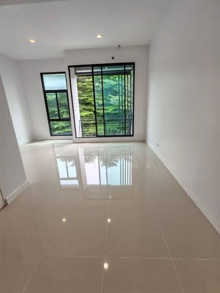 Baan Klang Muang Rama 9-Ramkhmahaeng, Bangkok, Soi Ramkhamhaeng 39, Phlapphla, Wang Thonglang, Bangkok, 3 Bedrooms, 149 sqm, Townhouse For Sale, by Vinai Wattana, 500561079 - DDproperty.com