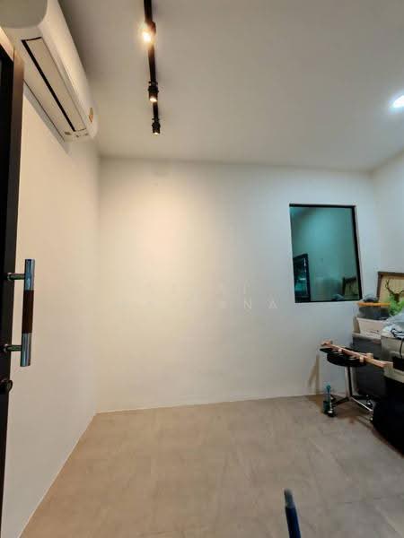 Baan Klang Muang Rama 9-Ramkhmahaeng, Bangkok, Soi Ramkhamhaeng 39, Phlapphla, Wang Thonglang, Bangkok, 3 Bedrooms, 149 sqm, Townhouse For Sale, by Vinai Wattana, 500561079 - DDproperty.com
