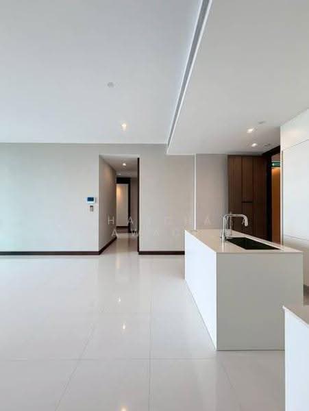 Q1 Sukhumvit, Bangkok, 1 Sukhumvit Road, Khlong Toei, Bangkok, 3 Bedrooms, 155 sqm, Condo For Sale, by Suchatchaya Supawachiranant, 500561095 - DDproperty.com