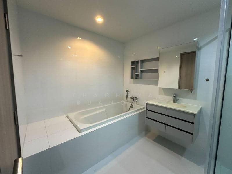 HQ Thonglor by Sansiri, Bangkok, Sukhumvit Road, Khlong Tan Nua, Watthana, Bangkok, 1 Bedroom, 56 sqm, Condo For Rent, by Thachaya Buanong, 500561160 - DDproperty.com