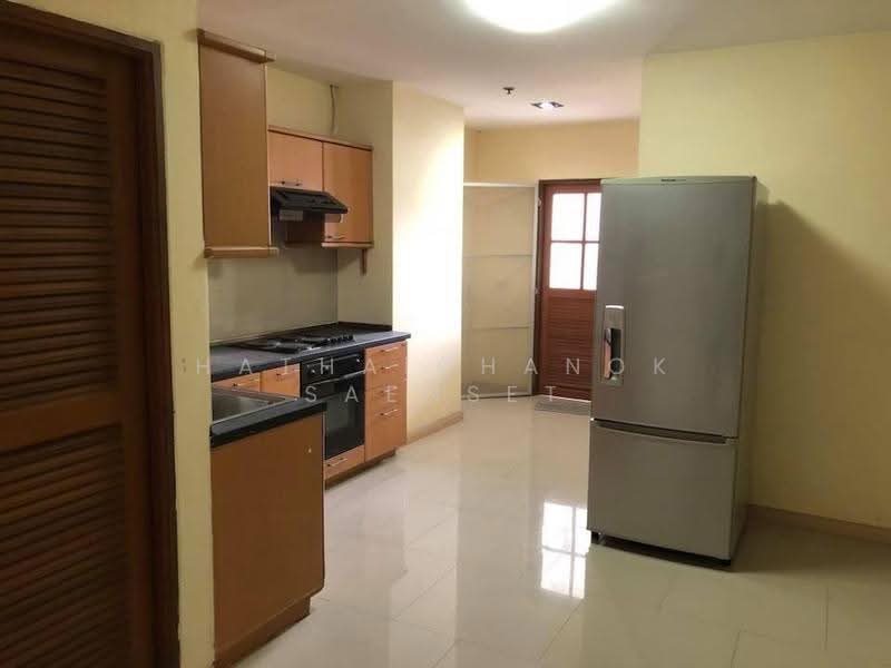 33 Tower, Bangkok, 399 Sukhumvit Road, Khlong Tan Nua, Watthana, Bangkok, 2 Bedrooms, 206 sqm, Condo For Rent, by Hathaichanok Saenset, 500561208 - DDproperty.com