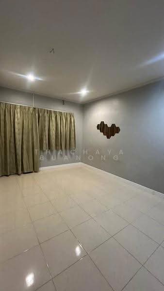 ทาวน์เฮ้าส์ 3-ห้องนอน, กรุงเทพ, ดอกไม้, ประเวศ, กรุงเทพ, 150 ตร.ม., ทาวน์เฮ้าส์ ขาย, โดย Thachaya Buanong, 500561218 - DDproperty.com