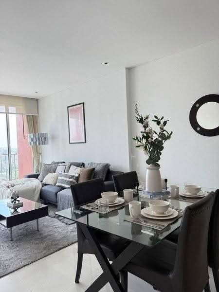 Fullerton Sukhumvit, Bangkok, Sukhumvit Road, Khlong Tan Nua, Watthana, Bangkok, 2 Bedrooms, 96 sqm, Condo For Sale, by Suchatchaya Supawachiranant, 500561261 - DDproperty.com