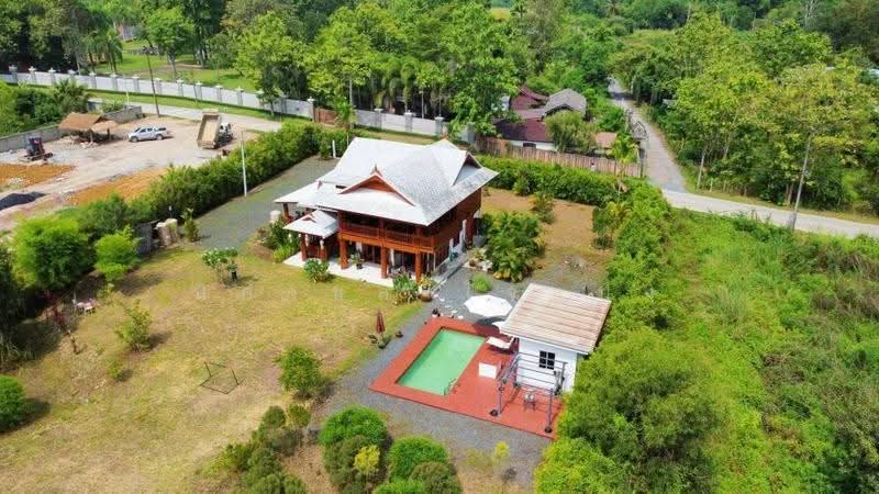 FOR SALE | Lanna-Contemporary Golden Teak House, Sansai, Chiang Mai, Chiang Mai, San Sai Noi, San Sai, Chiang Mai, 4 Bedrooms, 240 sqm, Single Detached House For Sale, by นิศาชล ใจแปง, 500561360 - DDproperty.com