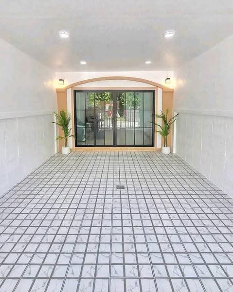 เพียง 1,590,000 บาท เท่านั้น บ้านสวย ตรงข้ามสวน หมู่บ้านมนวดี ถนนวัดลาดปลาดุก บางบัวทอง, นนทบุรี, วัดลาดปลาดุก, บางคูรัด, บางบัวทอง, นนทบุรี, 100 ตร.ม., ทาวน์เฮ้าส์ ขาย, โดย บุษบากร (เจี๊ยบ), 500561368 - DDproperty.com