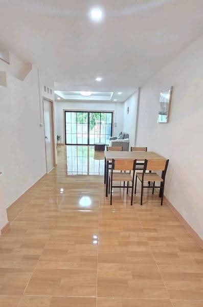 เพียง 1,590,000 บาท เท่านั้น บ้านสวย ตรงข้ามสวน หมู่บ้านมนวดี ถนนวัดลาดปลาดุก บางบัวทอง, นนทบุรี, วัดลาดปลาดุก, บางคูรัด, บางบัวทอง, นนทบุรี, 100 ตร.ม., ทาวน์เฮ้าส์ ขาย, โดย บุษบากร (เจี๊ยบ), 500561368 - DDproperty.com