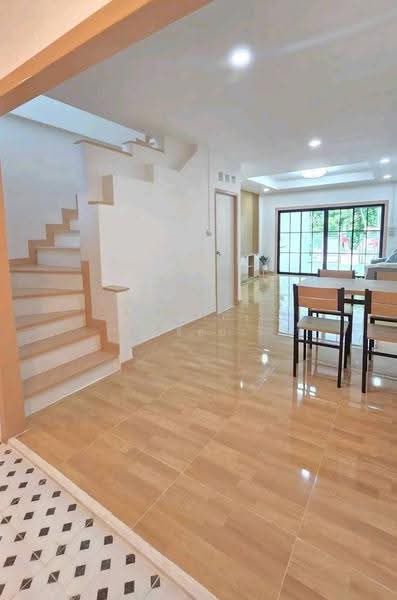 เพียง 1,590,000 บาท เท่านั้น บ้านสวย ตรงข้ามสวน หมู่บ้านมนวดี ถนนวัดลาดปลาดุก บางบัวทอง, นนทบุรี, วัดลาดปลาดุก, บางคูรัด, บางบัวทอง, นนทบุรี, 100 ตร.ม., ทาวน์เฮ้าส์ ขาย, โดย บุษบากร (เจี๊ยบ), 500561368 - DDproperty.com