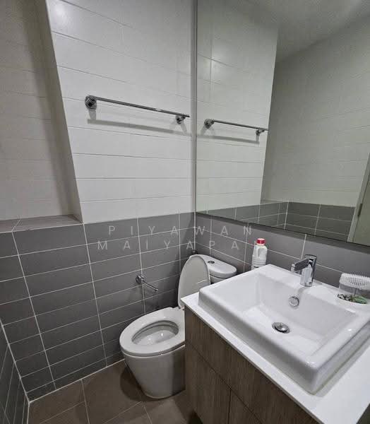 IDEO Mobi Sathorn, Bangkok, 134 Krung Thonburi Road, Bang Lam Phu Lang, Khlong San, Bangkok, 2 Bedrooms, 62 sqm, Condo For Rent, by Piyawan Maiyapan, 500561503 - DDproperty.com