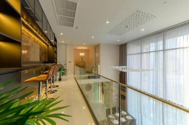 Vittorio 39, Bangkok, 8 Sukhumvit, Khlong Tan Nua, Watthana, Bangkok, 2 Bedrooms, 168 sqm, Condo For Rent, by Piyawan Maiyapan, 500561509 - DDproperty.com