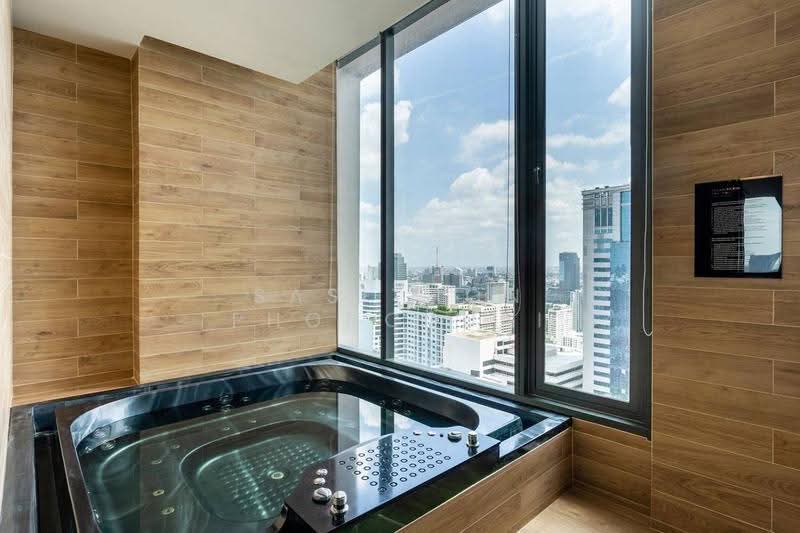 The Esse Asoke, Bangkok, 333 Soi Sukhumvit 21, Sukhumvit Road, Khlongtoei Nua, Watthana, Bangkok, 1 Bedroom, 37 sqm, Condo For Rent, by Sasithon Phonchuai, 500561514 - DDproperty.com