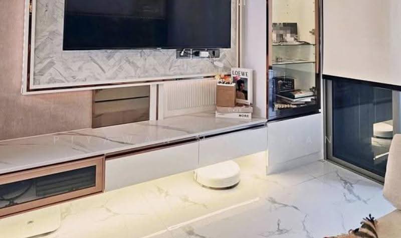 Klass Silom, Bangkok, 52 Silom Road, Silom, Bang Rak, Bangkok, 1 Bedroom, 51 sqm, Condo For Sale, by Piyawan Maiyapan, 500561557 - DDproperty.com