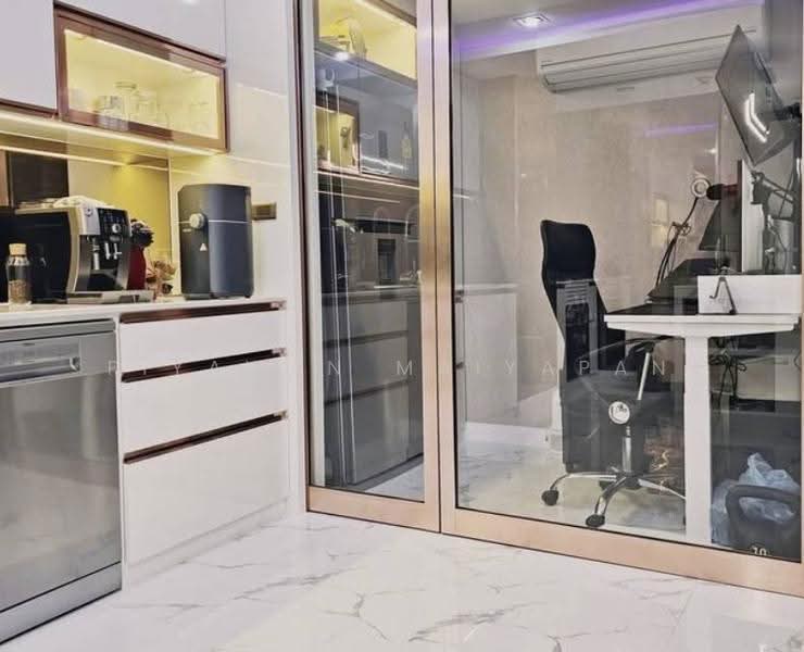 Klass Silom, Bangkok, 52 Silom Road, Silom, Bang Rak, Bangkok, 1 Bedroom, 51 sqm, Condo For Sale, by Piyawan Maiyapan, 500561557 - DDproperty.com