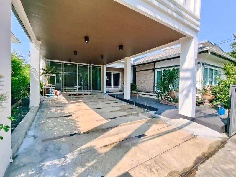 undefined, Bangkok, Thab Yao, Lat Krabang, Bangkok, 5 Bedrooms, 388 sqm, Single Detached House For Sale, by Woraruethai Klumbun, 500561561 - DDproperty.com