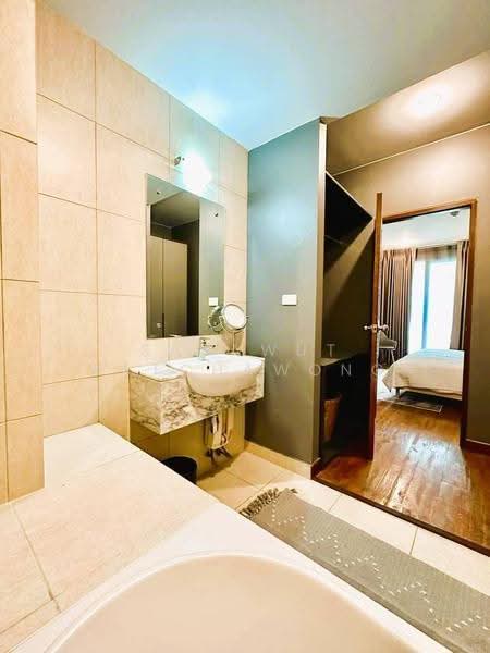 Von Napa Sukhumvit 38, Bangkok, Soi Sukhumvit 38, Phra Kanong, Khlong Toei, Bangkok, 1 Bedroom, 60 sqm, Condo For Rent, by Sarawut Ratchawong, 500561563 - DDproperty.com