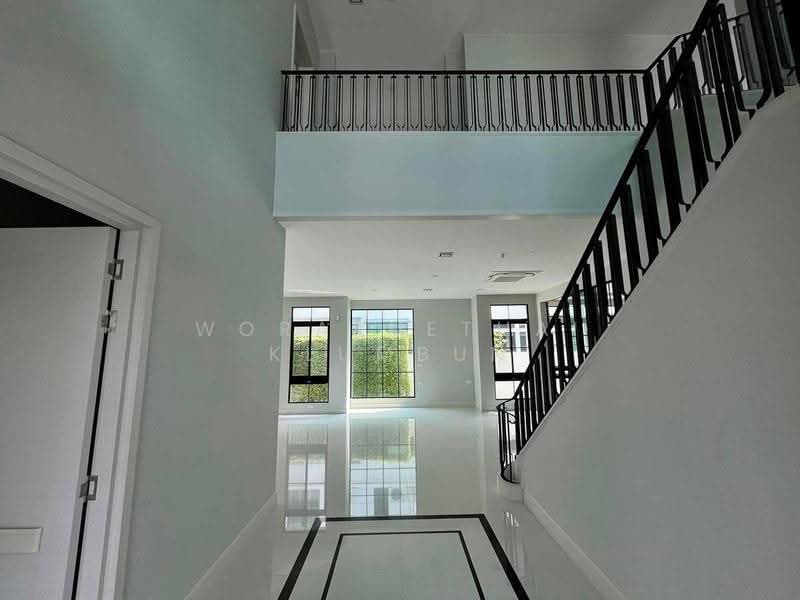 Nantawan Rama 9 - New Krungthepkreetha, bangkok, Saphan Sung, Bangkok, 5 Bedrooms, 449 sqm, Single Detached House For Sale, by Woraruethai Klumbun, 500561586 - DDproperty.com