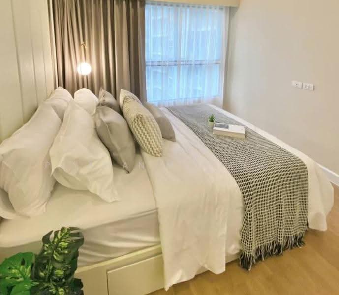 The Parkland Grand Asoke-Phetchaburi, Bangkok, 1811 Phetchaburi Rd, Bang Kapi, Huai Khwang, Bangkok, 1 Bedroom, 37 sqm, Condo For Rent, by Piyawan Maiyapan, 500561590 - DDproperty.com