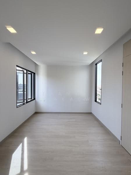 The Cabinet 29, Bangkok, Chorake Bua, Lat Phrao, Bangkok, 3 Bedrooms, 250 sqm, Townhouse For Rent, by Thanya Buakaew, 500561606 - DDproperty.com