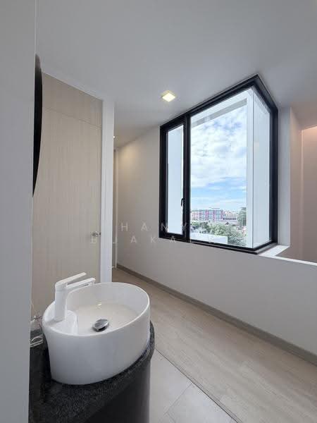The Cabinet 29, Bangkok, Chorake Bua, Lat Phrao, Bangkok, 3 Bedrooms, 250 sqm, Townhouse For Rent, by Thanya Buakaew, 500561606 - DDproperty.com