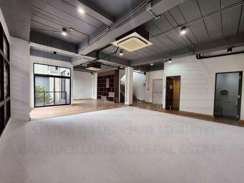 undefined, Bangkok, Phlapphla, Wang Thonglang, Bangkok, 4 Bedrooms, 462 sqm, Single Detached House For Rent, by Supatsorn Promsombut, 500561673 - DDproperty.com