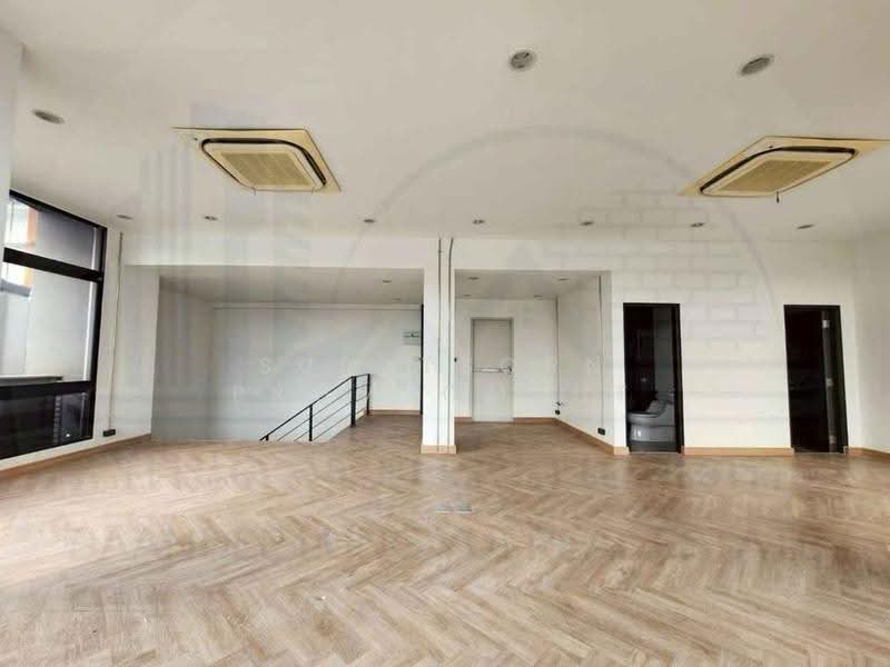 undefined, Bangkok, Phlapphla, Wang Thonglang, Bangkok, 4 Bedrooms, 462 sqm, Single Detached House For Rent, by Supatsorn Promsombut, 500561673 - DDproperty.com