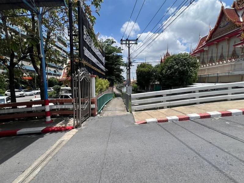 บ้านเดี่ยว 2 ชั้น 50 ตร.ว. บ้านเดี่ยว ใกล้วิทยาลัยพณิชยการธนบุรี ซอยบางแวก3, Bangkok, ถนนจรัญสนิทวงศ์, Bang Waek, Phasi Charoen, Bangkok, 3 Bedrooms, 180 sqm, Single Detached House For Sale, by คุณ ธีรธันย์ ศิรวิทยานันท์ (เมฆ), 500561698 - DDproperty.com