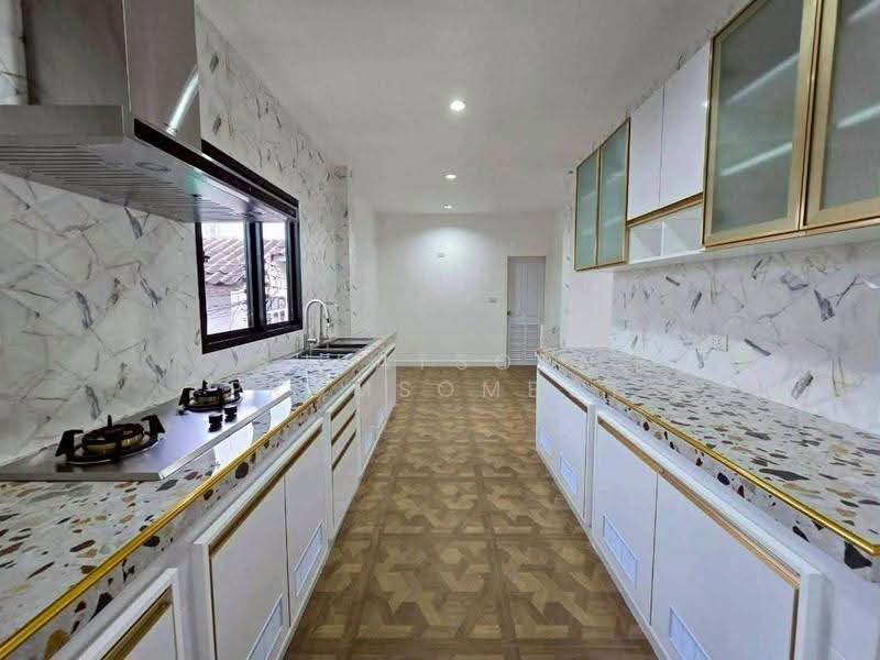 4-BR House, Bangkok, Suan Luang, Bangkok, 4 Bedrooms, 260 sqm, Single Detached House For Sale, by Supatsorn Promsombut, 500561700 - DDproperty.com