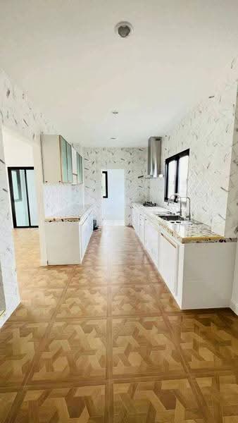 4-BR House, Bangkok, Suan Luang, Bangkok, 4 Bedrooms, 260 sqm, Single Detached House For Sale, by Supatsorn Promsombut, 500561700 - DDproperty.com
