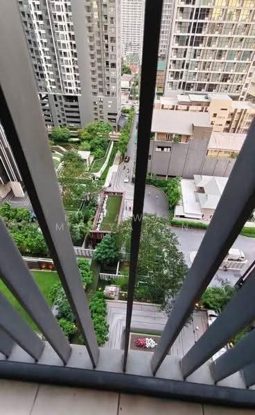 Life Asoke Hype, Bangkok, 339 Chaturathit Rd, Makkasan, Ratchathewi, Bangkok, 1 Bedroom, 33 sqm, Condo For Rent, by Piyawan Maiyapan, 500561715 - DDproperty.com