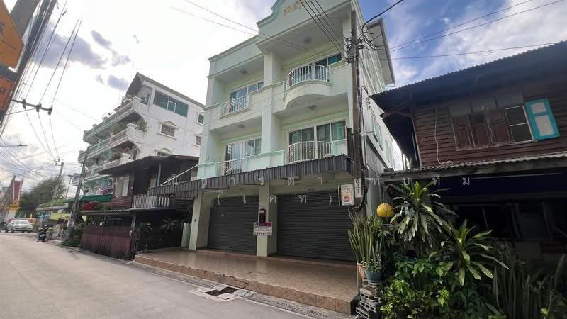 อาคารพาณิชย์ 3 ชั้น 79 ตร.ว. ใกล้โรงพยาบาลวิชัยเวช แยกไฟฉาย ซอยจรัญสนิทวงศ์33, Bangkok, ถนนจรัญสนิทวงศ์, Bang Khun Non, Bangkok Noi, Bangkok, , 400 sqm, Shophouse For Sale, by คุณ ณิชารดา ทับทิม (เคท), 500561731 - DDproperty.com