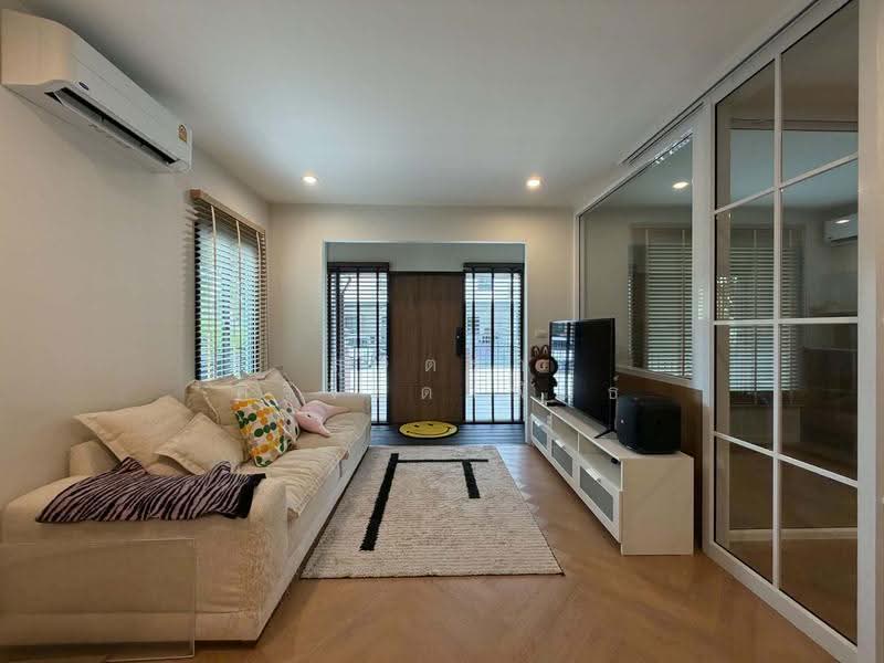 The Plant Bangna Wongwaen, Samut Prakan, Rachathewa, Bang Plee, Samut Prakan, 3 Bedrooms, 250 sqm, Single Detached House For Sale, by สุจิตรา ศิริจินดาพันธ์, 500561745 - DDproperty.com