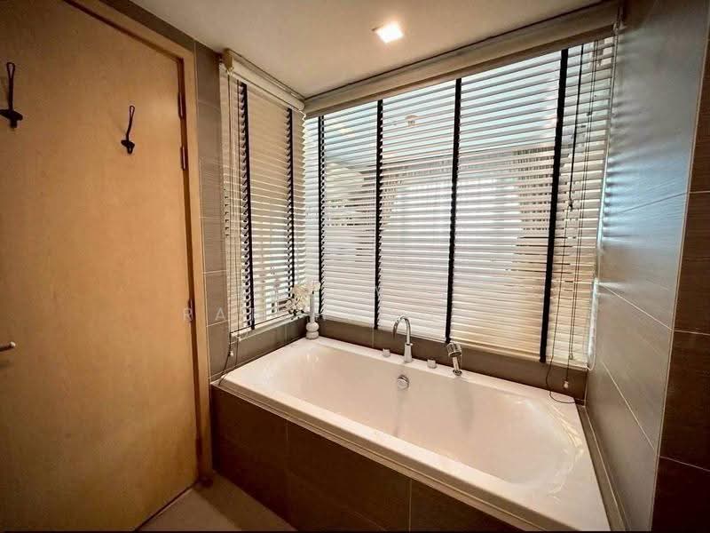 Siri At Sukhumvit, bangkok, 902 Sukhumvit Road, Phra Kanong, Khlong Toei, Bangkok, 2 Bedrooms, 70 sqm, Condo For Sale, by Sarawut Ratchawong, 500561872 - DDproperty.com