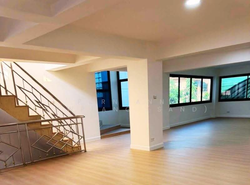 3-Storey Home Office Lat Phrao - Pradit Manutham - Along Ramindra Expressway | 524 sq.m. | 112 sq.w, Bangkok, Khlong Chaokhun Sing, Wang Thonglang, Bangkok, , 524 sqm, Shophouse For Rent, by Pornpann Kaewplang (Sand), 500561900 - DDproperty.com