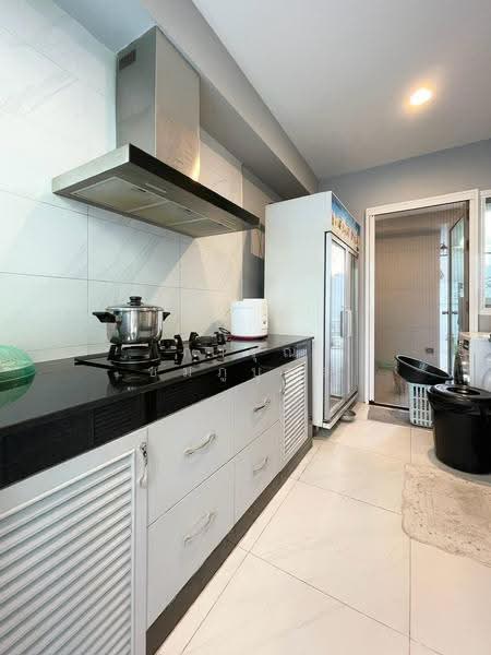 ทองหล่อ 25, Bangkok, Khlong Tan Nua, Watthana, Bangkok, 5 Bedrooms, 420 sqm, Single Detached House For Rent, by การุณ ชมภูบุตร, 500561934 - DDproperty.com