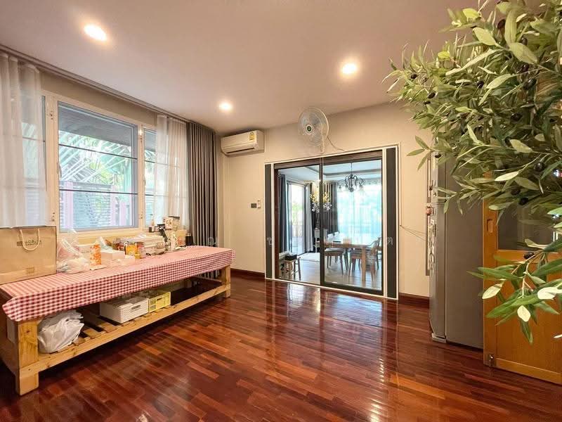 ทองหล่อ 25, Bangkok, Khlong Tan Nua, Watthana, Bangkok, 5 Bedrooms, 420 sqm, Single Detached House For Rent, by การุณ ชมภูบุตร, 500561934 - DDproperty.com