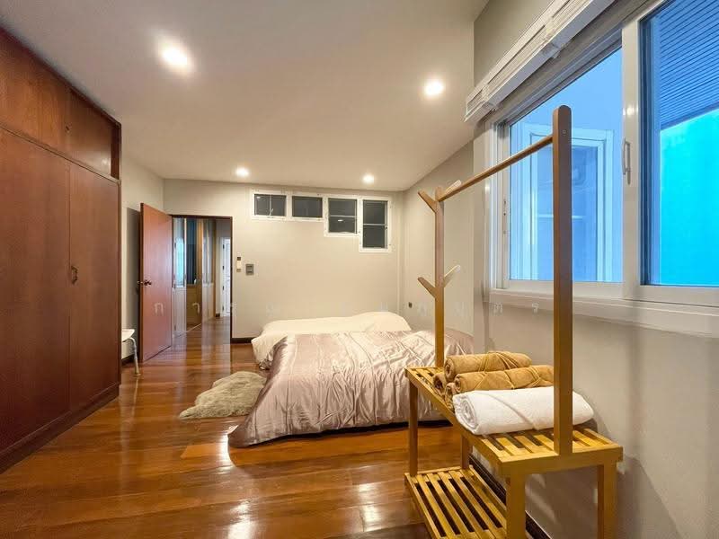 ทองหล่อ 25, Bangkok, Khlong Tan Nua, Watthana, Bangkok, 5 Bedrooms, 420 sqm, Single Detached House For Rent, by การุณ ชมภูบุตร, 500561934 - DDproperty.com