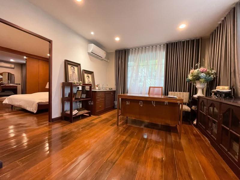 ทองหล่อ 25, Bangkok, Khlong Tan Nua, Watthana, Bangkok, 5 Bedrooms, 420 sqm, Single Detached House For Rent, by การุณ ชมภูบุตร, 500561934 - DDproperty.com