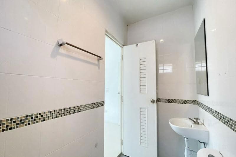 หมู่บ้านยิ่งรวย 9, Phra Nakhon Si Ayutthaya, Lam Ta Sao, Wang Noi, Phra Nakhon Si Ayutthaya, 3 Bedrooms, 225 sqm, Single Detached House For Sale, by ชนะชาติ นนท์ตา, 500561935 - DDproperty.com