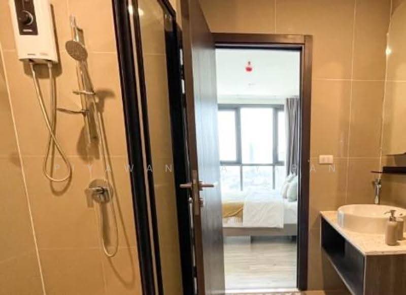 XT Huaikhwang, Bangkok, 244 Ratchadaphisek Road, Huai Khwang, Bangkok, 1 Bedroom, 35 sqm, Condo For Sale, by Piyawan Maiyapan, 500561946 - DDproperty.com