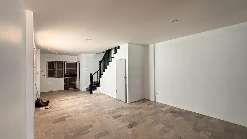 หมู่บ้าน ปิยะวรารมย์ ไทรน้อย, Nonthaburi, บางกรวย-ไทรน้อย, Thawi Watthana, Sai Noi, Nonthaburi, 2 Bedrooms, 90 sqm, Townhouse For Sale, by คุณน้อง เกรทเทสต์, 500561955 - DDproperty.com