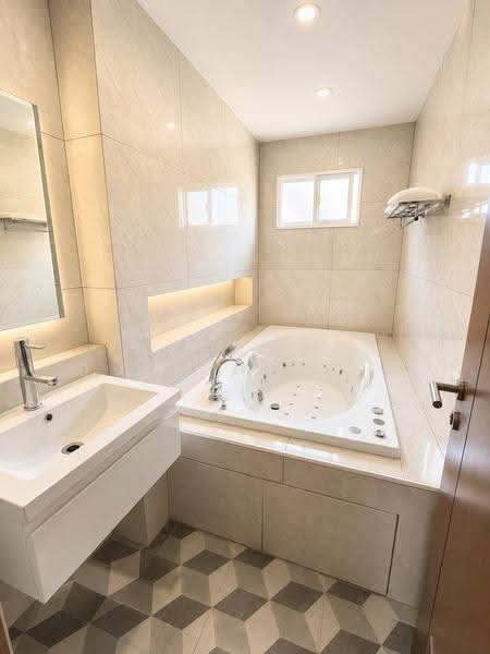The Plant Exclusique Song Prapha, Bangkok, Don Mueang, Bangkok, 3 Bedrooms, 187 sqm, Single Detached House For Sale, by อภิชาติ ยืนยงวัฒนากูล, 500561975 - DDproperty.com