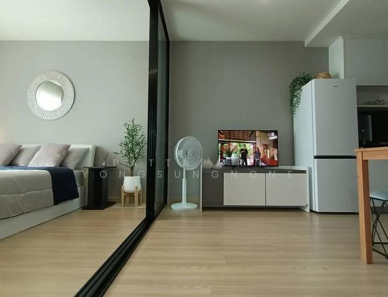 Sky Walk Residences, Bangkok, 1599 Sukhumvit Road, Phra Kanong Nua, Watthana, Bangkok, 1 Bedroom, 37 sqm, Condo For Rent, by Pattaporn Yongsungnone, 500561981 - DDproperty.com