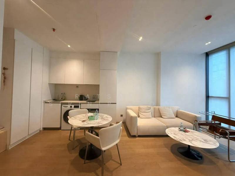 The Strand Thonglor, Bangkok, 36 Soi Sukhumvit 55, Khlong Tan Nua, Watthana, Bangkok, 1 Bedroom, 55 sqm, Condo For Rent, by Ratsarin Sirinipaspong, 500562042 - DDproperty.com