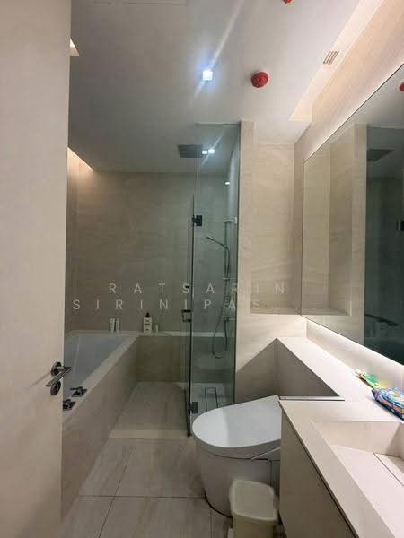 The Strand Thonglor, Bangkok, 36 Soi Sukhumvit 55, Khlong Tan Nua, Watthana, Bangkok, 1 Bedroom, 55 sqm, Condo For Rent, by Ratsarin Sirinipaspong, 500562042 - DDproperty.com