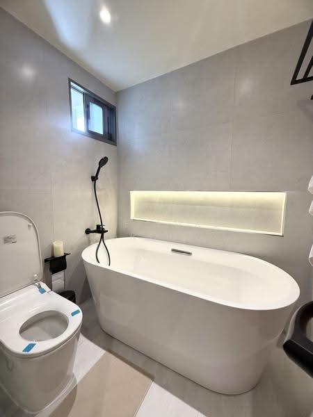 D.S. Tower 2 Sukhumvit 39, Bangkok, Soi Sukhumvit 39, Khlong Tan Nua, Watthana, Bangkok, 3 Bedrooms, 133 sqm, Condo For Sale, by The Luxe Group, 500562053 - DDproperty.com