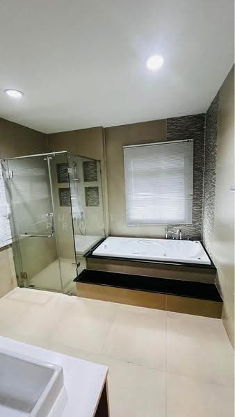 แกรนด์ บางกอก บูเลอวาร์ด พระราม 9 – ศรีนครินทร์ : Grand Bangkok Boulevard Rama 9 - Srinakarindra, กรุงเทพ, ซอยกรุงเทพกรีฑา17 ทับช้าง, สะพานสูง, กรุงเทพ, 450 ตร.ม., บ้านเดี่ยว ให้เช่า, โดย Supatsorn Promsombut, 500562062 - DDproperty.com