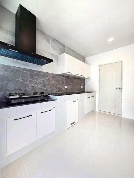 Centro Bangna, Samut Prakan, 111 Soi 3, Bang Kaeo, Bang Plee, Samut Prakan, 4 Bedrooms, 330 sqm, Single Detached House For Rent, by Maiyara Juancharoen, 500562093 - DDproperty.com